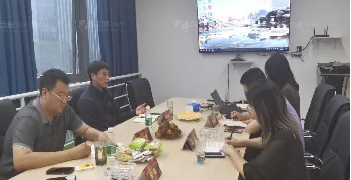 大慶市龍鳳區(qū)區(qū)長(zhǎng)李偉峰一行到訪臣通